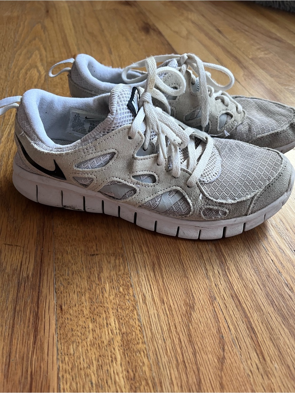 Youth Nike Free Run 2 sneakers size 6.5